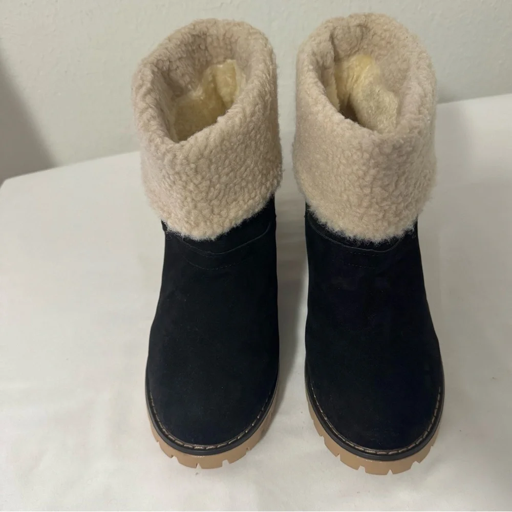 Women’s Sz 41 US 10 Snow Booties Winter Faux Fur Suede Square Heels Ankle Boots